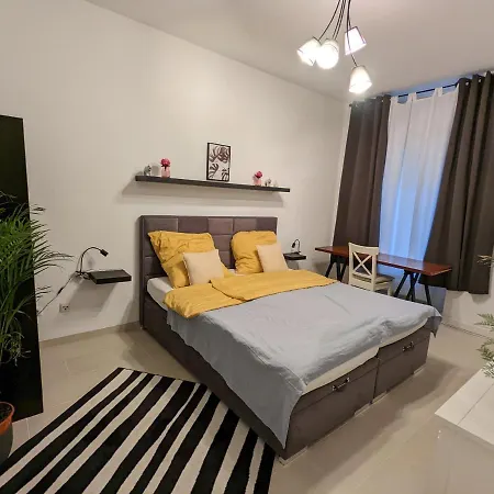 Schoenes Im Zentrum Von Apartment *