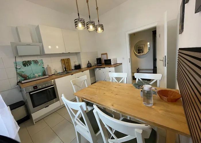 Schoenes Im Zentrum Von Apartamento Coblença